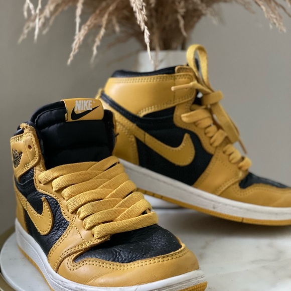 Nike Black and Yellow High-Top Sneakers - Picture 2 of 4